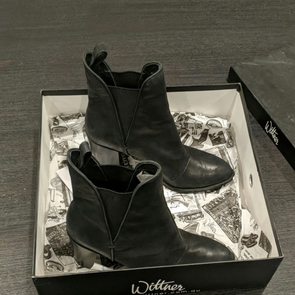 Shoes - Picture 2 of 4